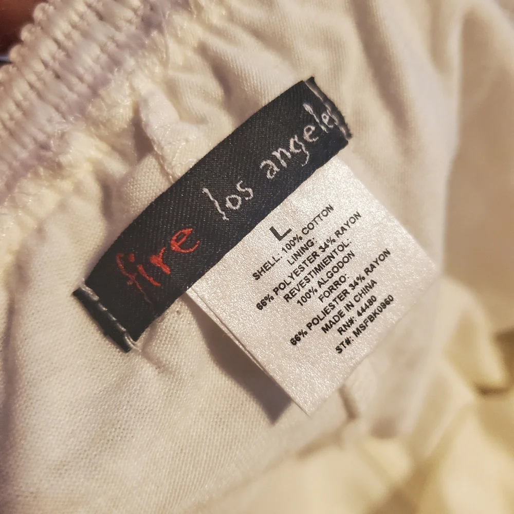 FIRE LOS ANGELES White Lace Overlay Shorts - Large - Picture 4 of 4